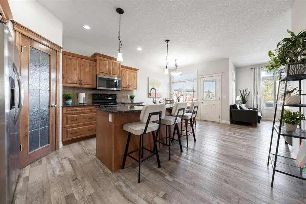 178 Prairie Springs Crescent SW