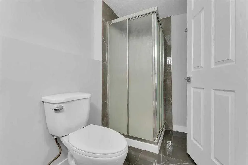 36 Whitehaven Road NE