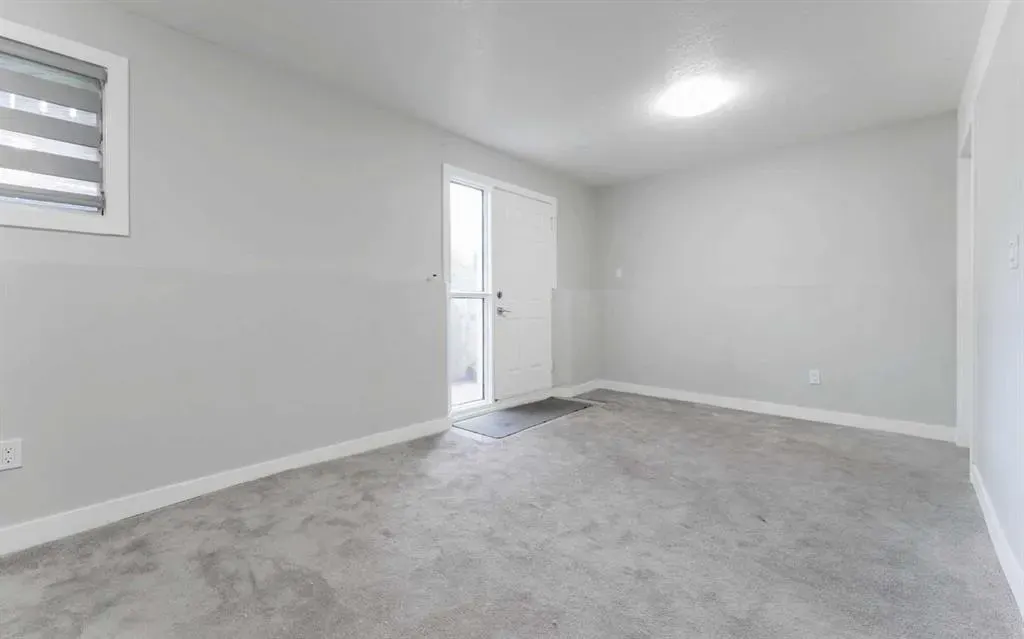 36 Whitehaven Road NE