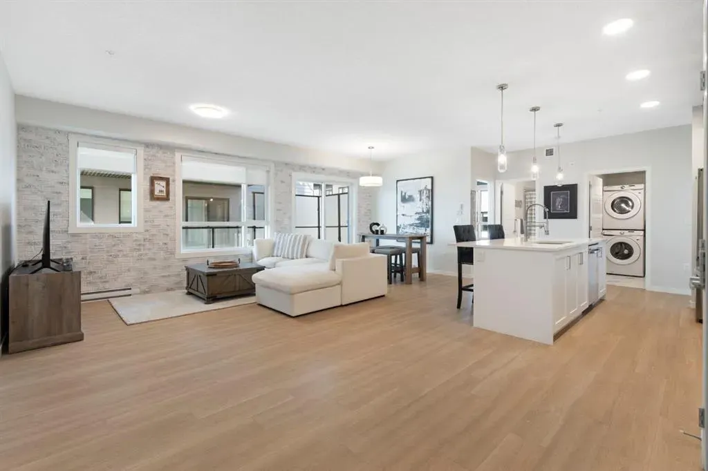 42 Cranbrook Gardens SE, #2203