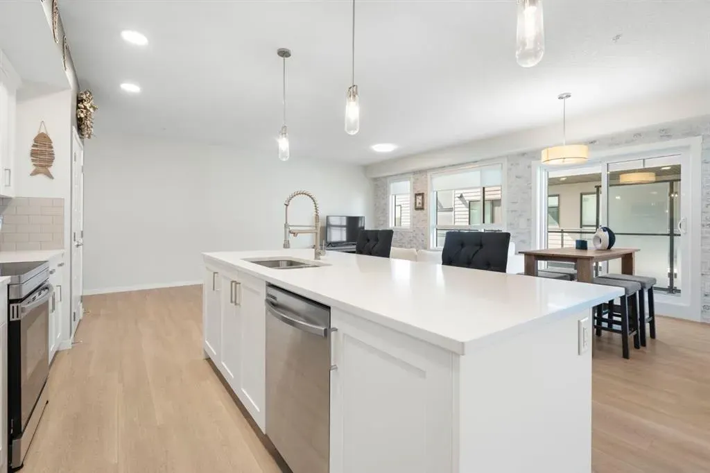 42 Cranbrook Gardens SE, #2203