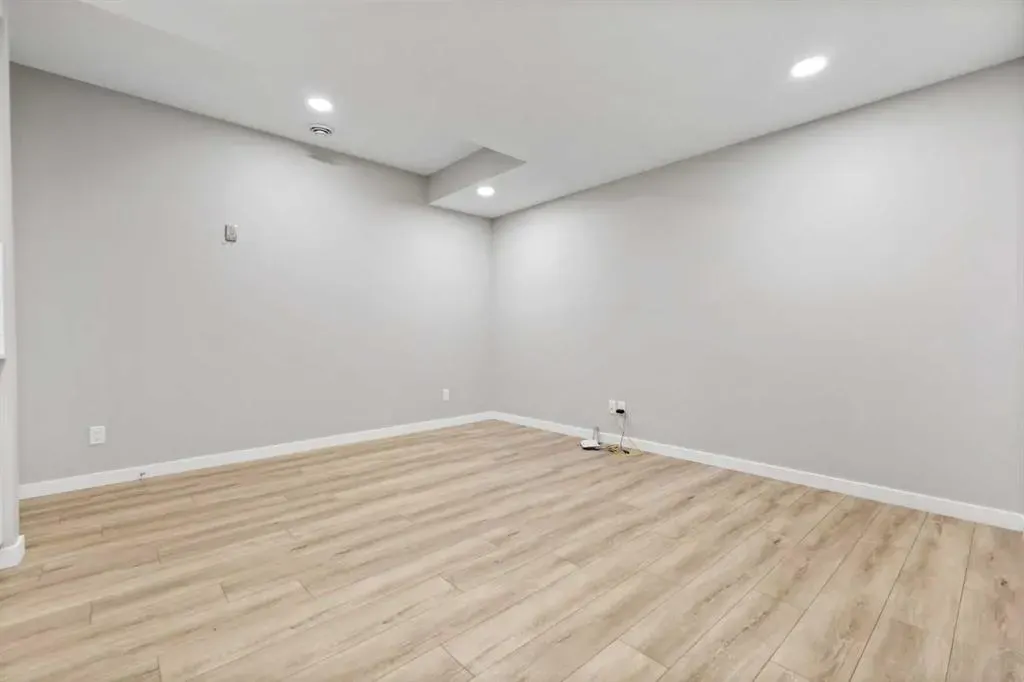 47 Finch Gardens SE