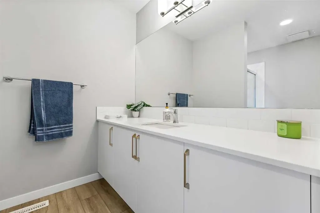 47 Finch Gardens SE