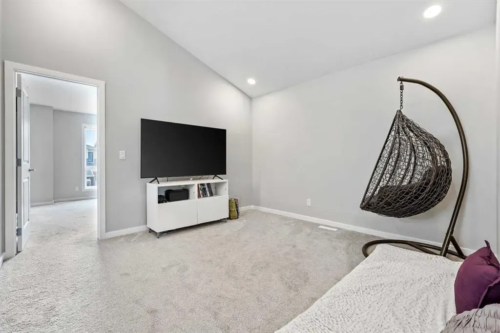 47 Finch Gardens SE