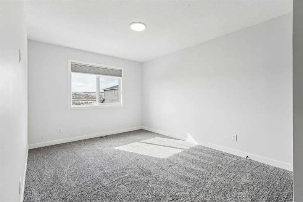 123 Mitchell Way NW