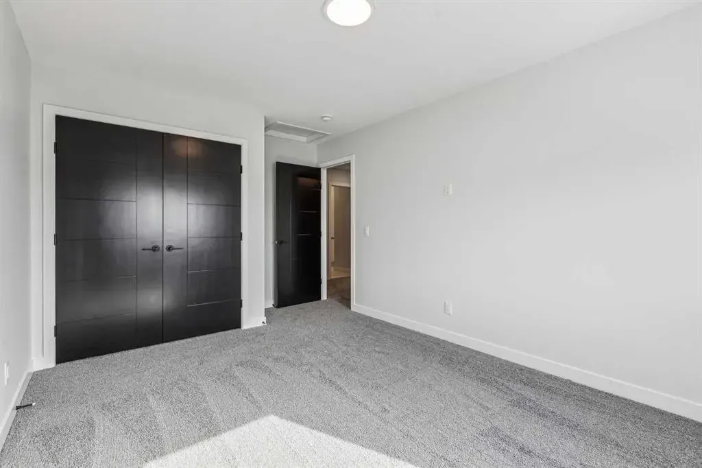123 Mitchell Way NW