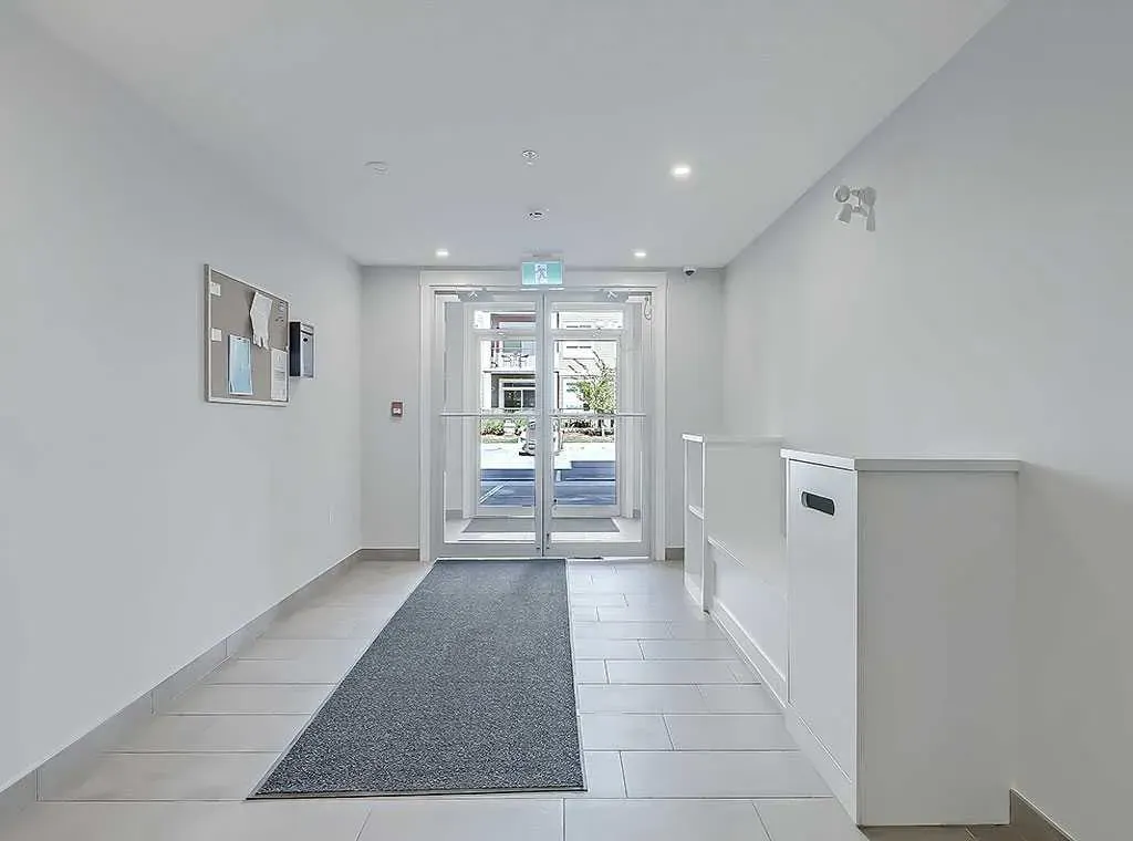 25 Walgrove SE, #201