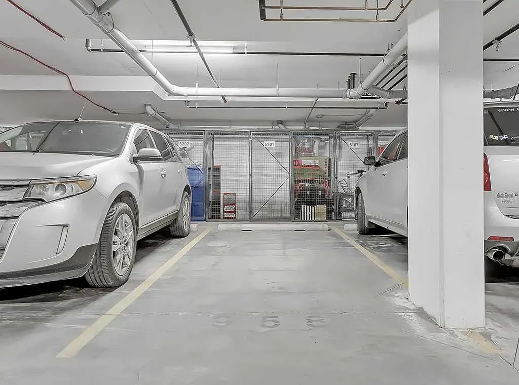 25 Walgrove SE, #201