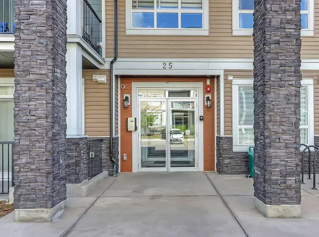 25 Walgrove SE, #201
