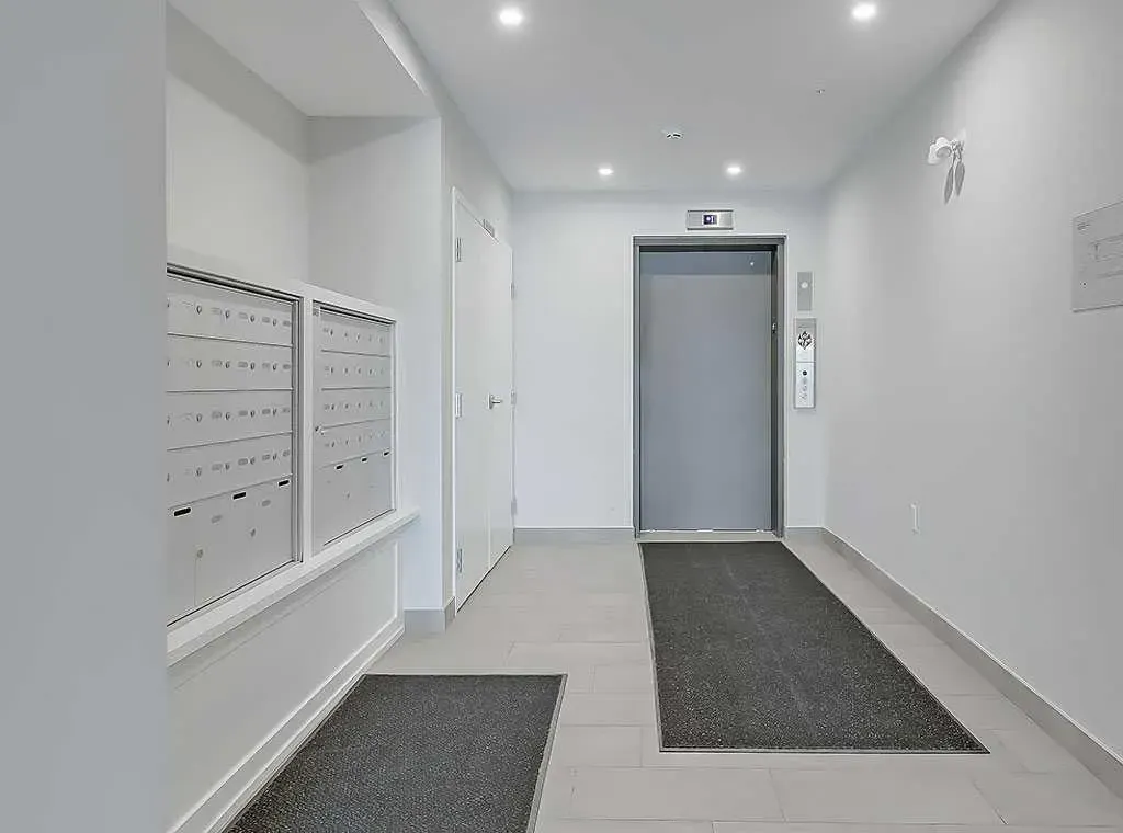 25 Walgrove SE, #201