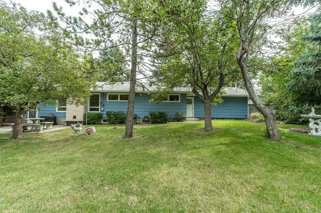 1099 Acadia Drive SE