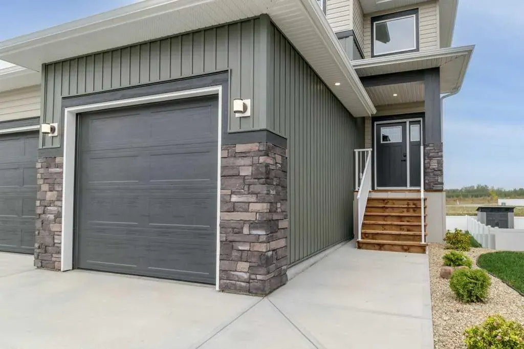10 Aura Drive