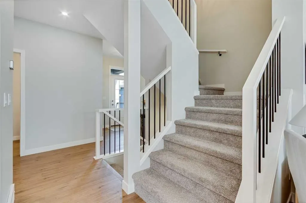 101 Mallard Grove SE