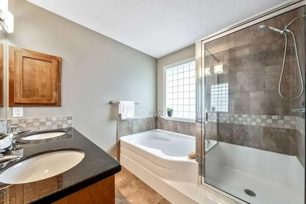 2411 2 Avenue NW, #2