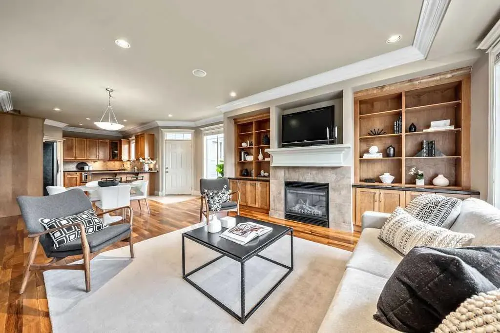 2411 2 Avenue NW, #2