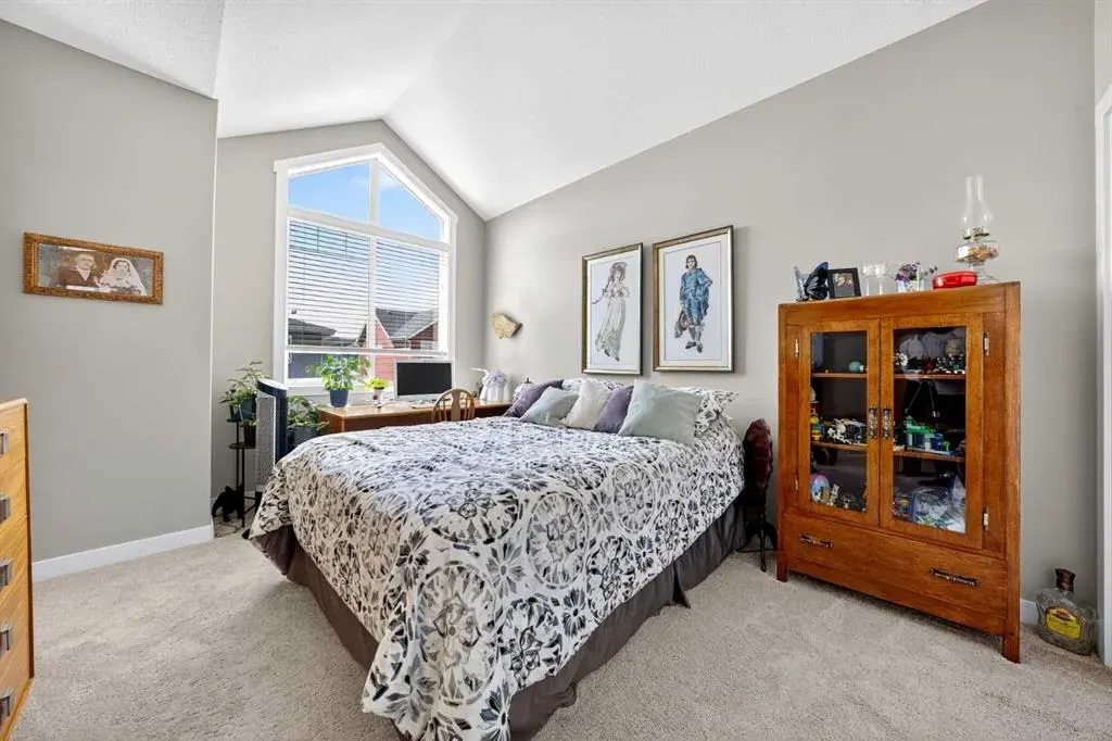 523 Evanston Manor NW