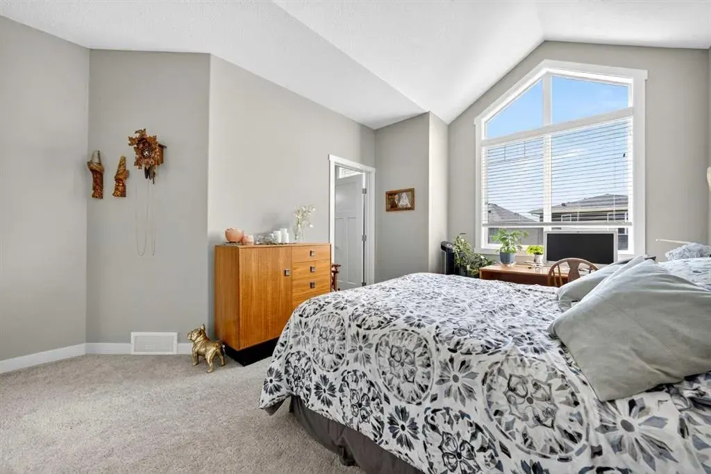 523 Evanston Manor NW