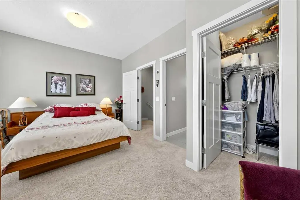 523 Evanston Manor NW