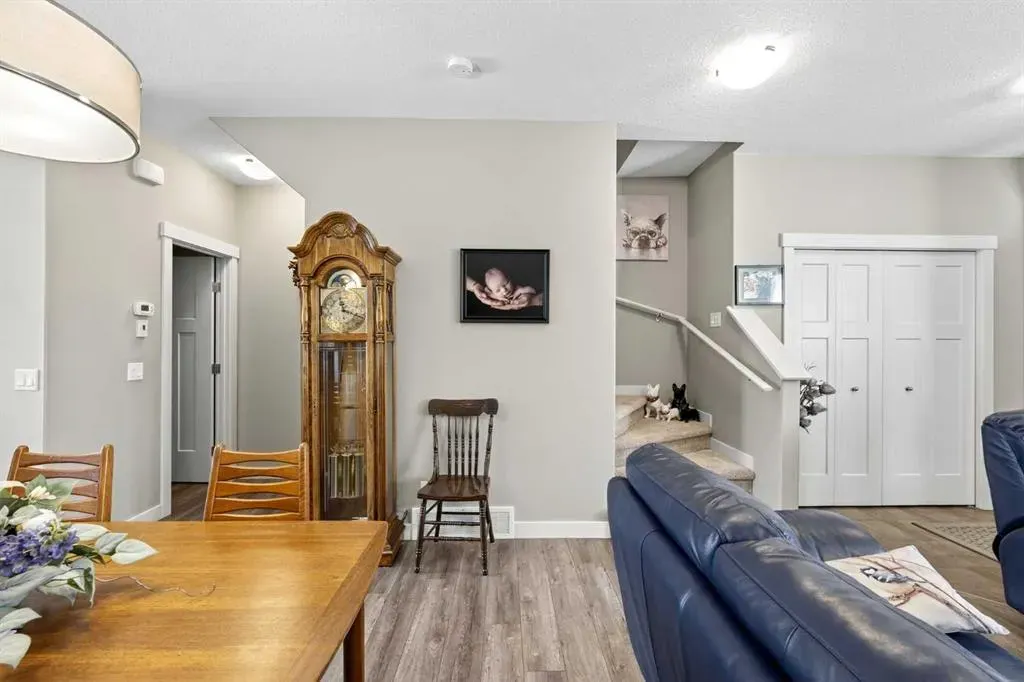 523 Evanston Manor NW