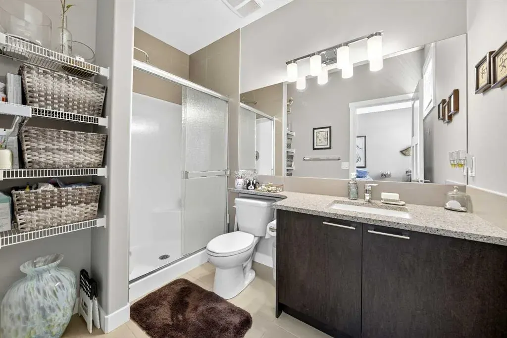 523 Evanston Manor NW