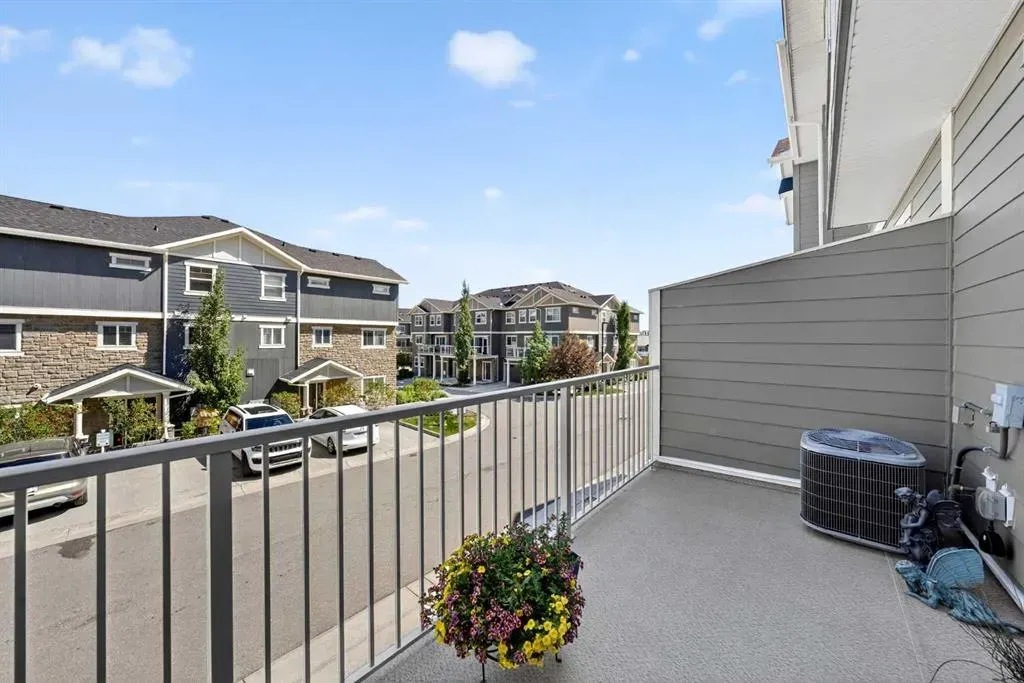 523 Evanston Manor NW