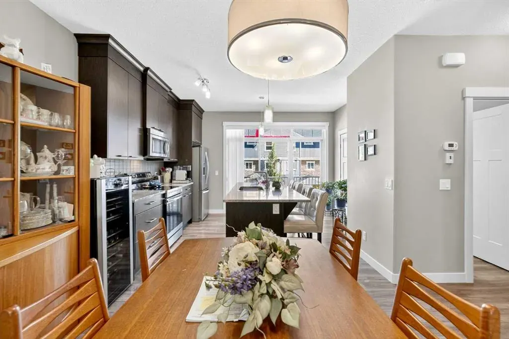 523 Evanston Manor NW