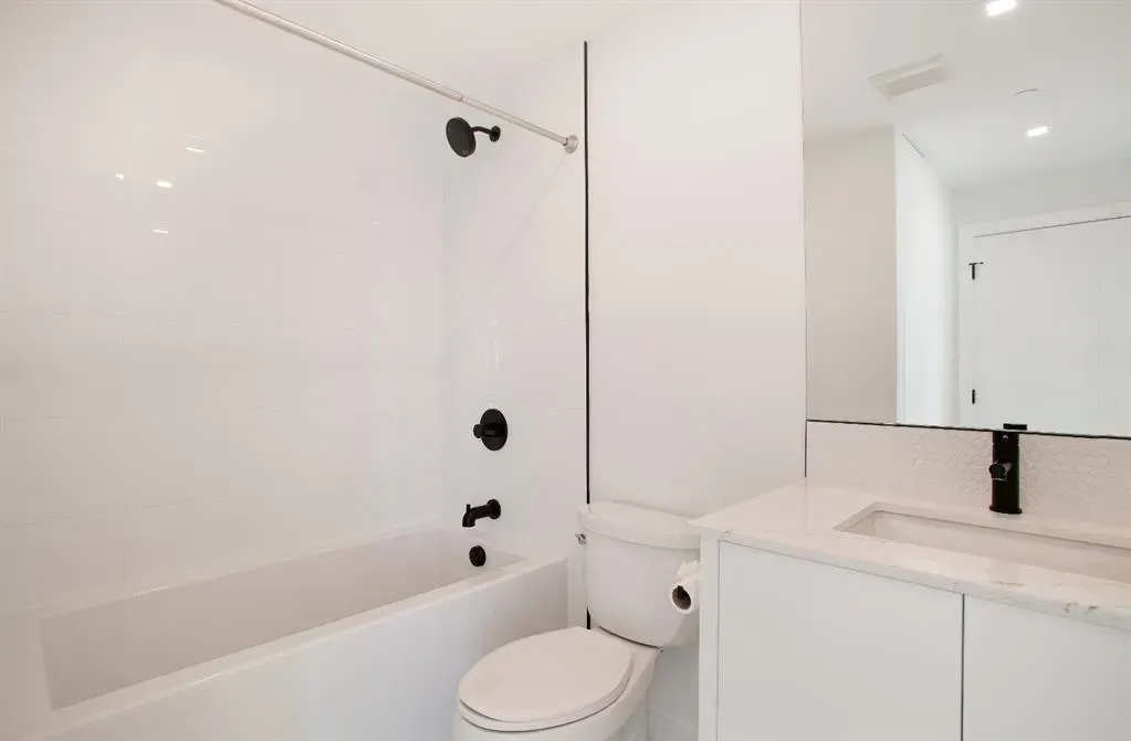 8505 Broadcast Avenue SW, #504