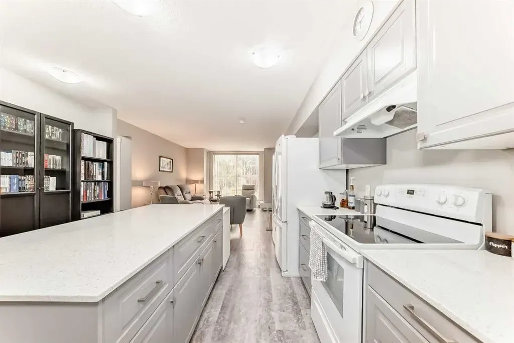 606 Lakeside Boulevard, #22