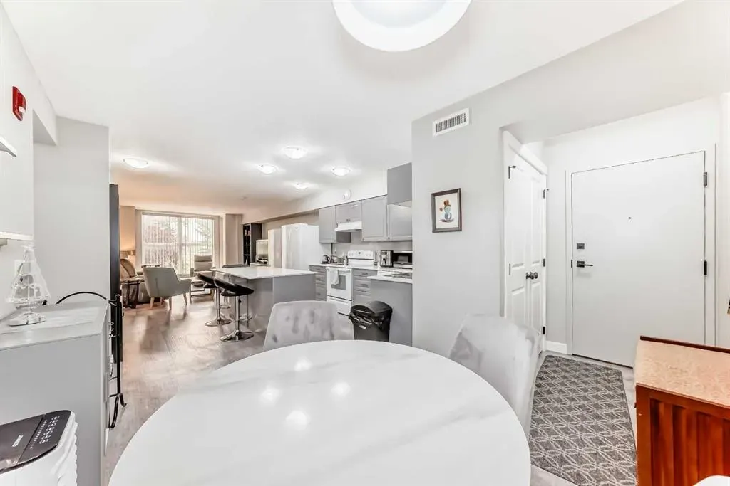 606 Lakeside Boulevard, #22