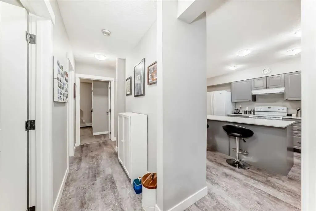 606 Lakeside Boulevard, #22