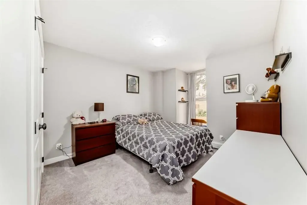 606 Lakeside Boulevard, #22