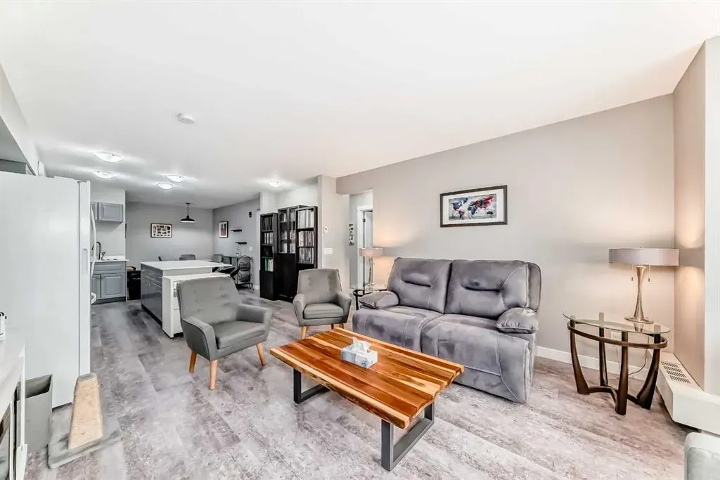 606 Lakeside Boulevard, #22