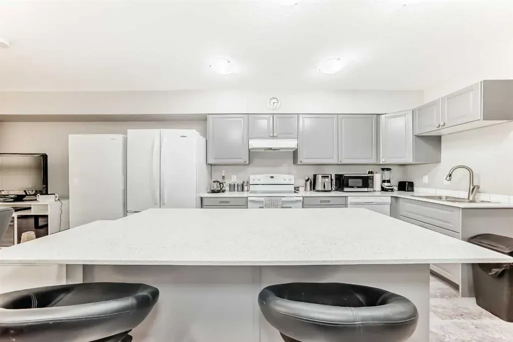 606 Lakeside Boulevard, #22