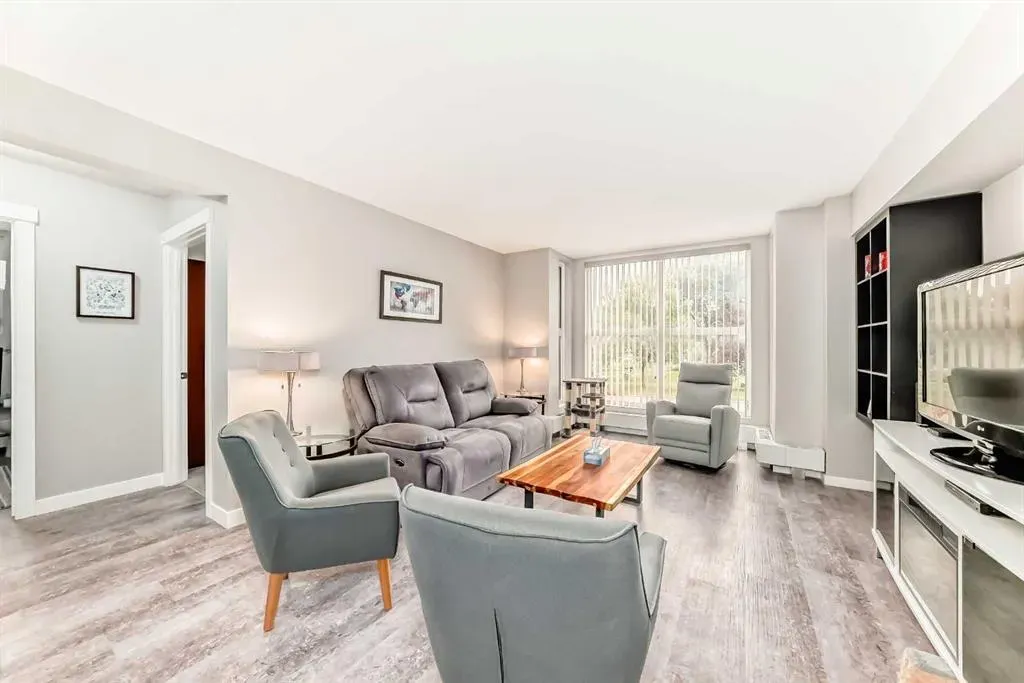 606 Lakeside Boulevard, #22