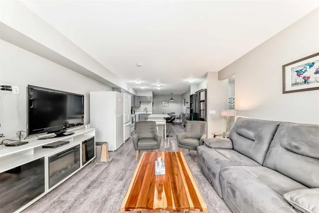 606 Lakeside Boulevard, #22