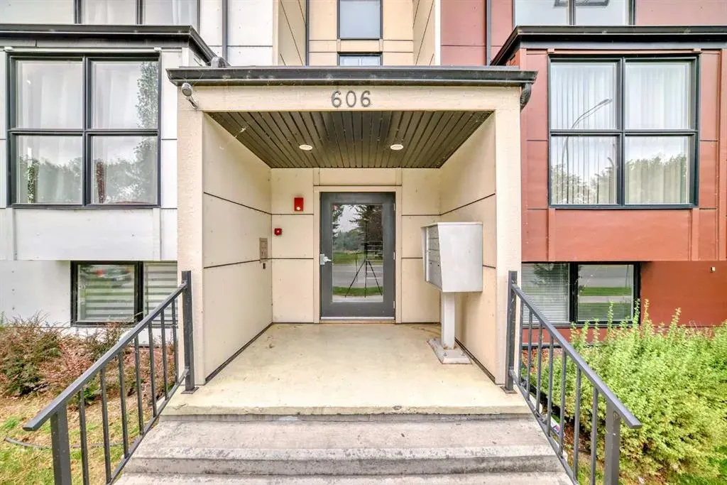 606 Lakeside Boulevard, #22