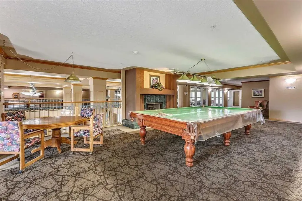 6868 Sierra Morena Boulevard SW, #220