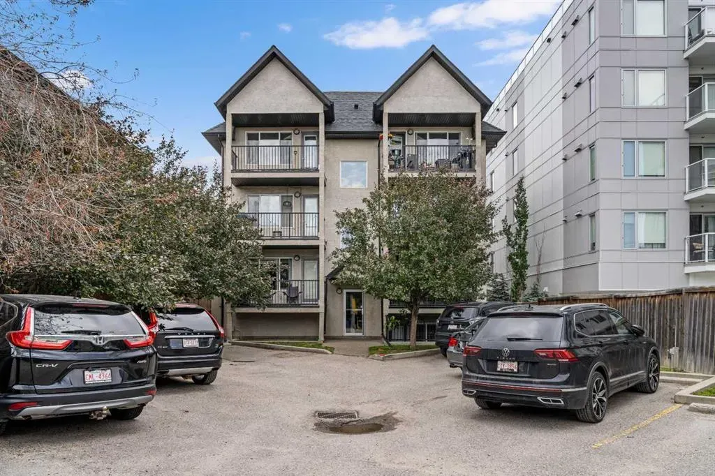 2111 34 Avenue SW, #201