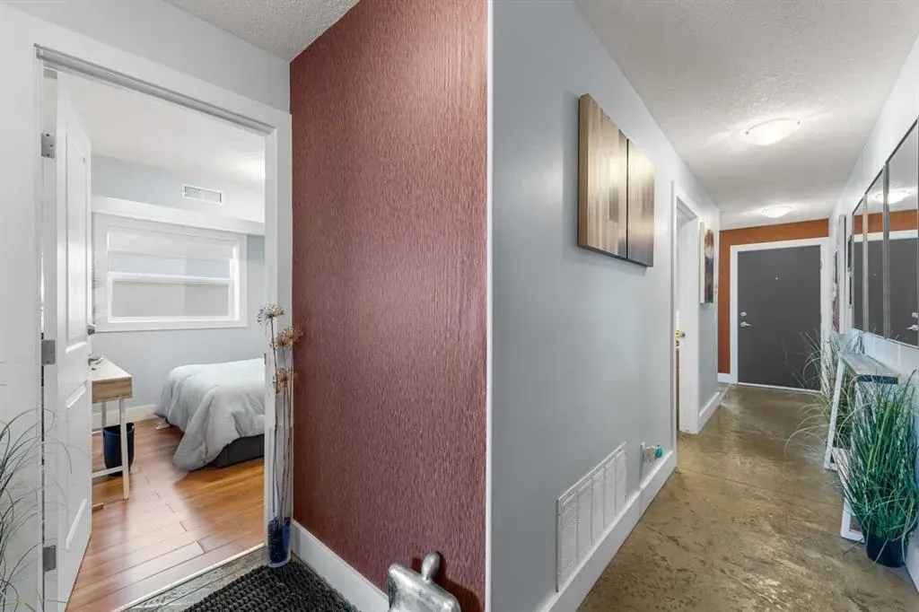 2111 34 Avenue SW, #201