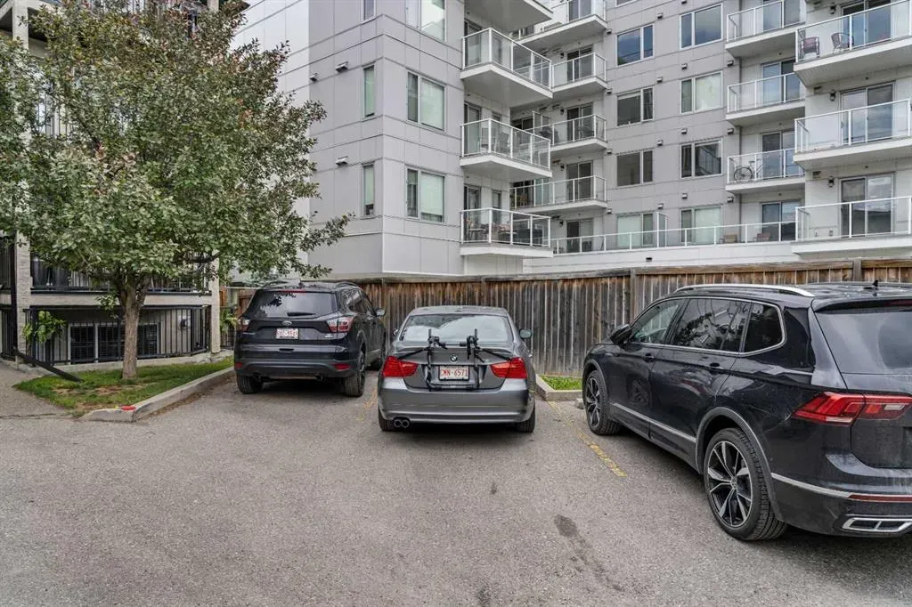 2111 34 Avenue SW, #201