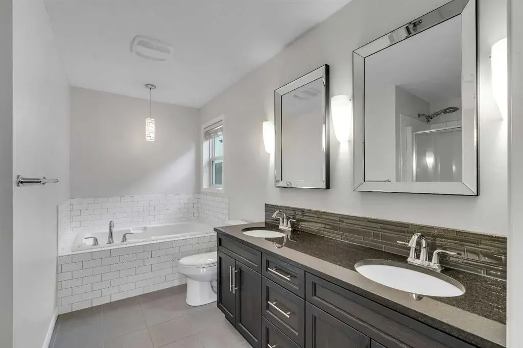83 Copperpond Square SE