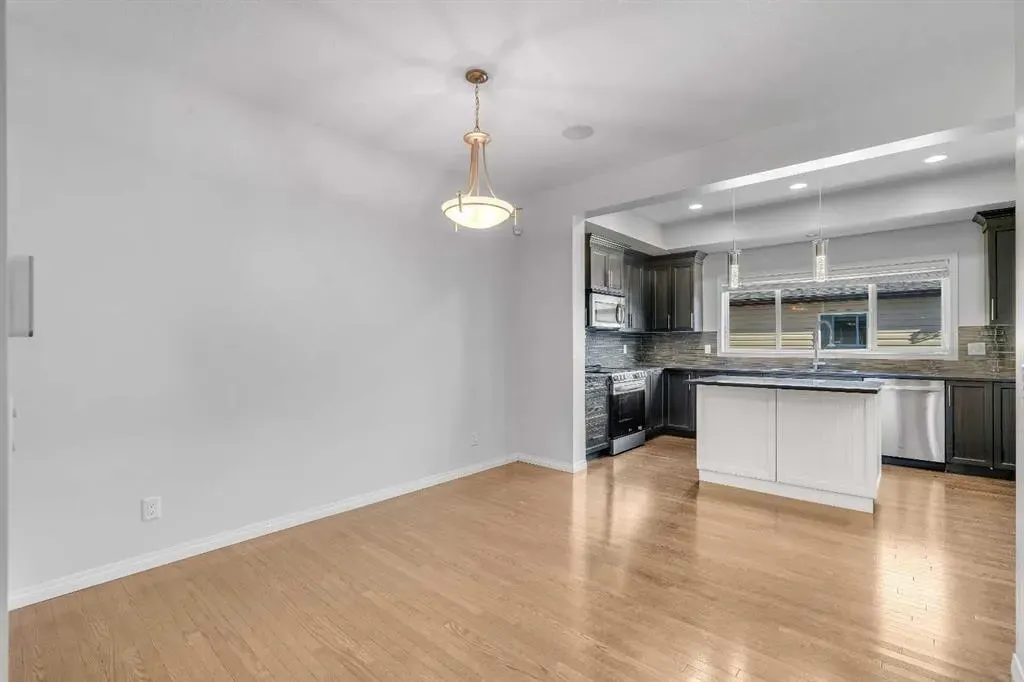 83 Copperpond Square SE