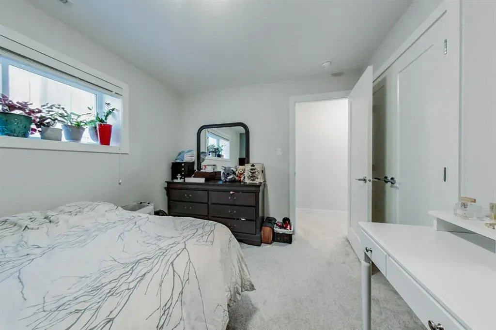 67 Kensington Road W
