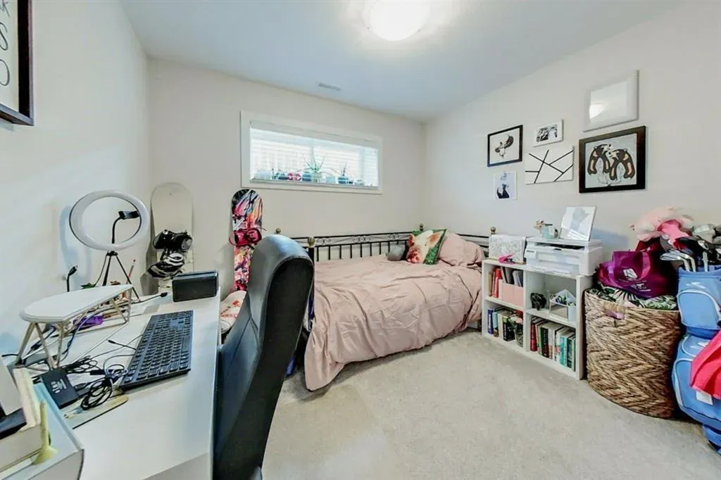67 Kensington Road W