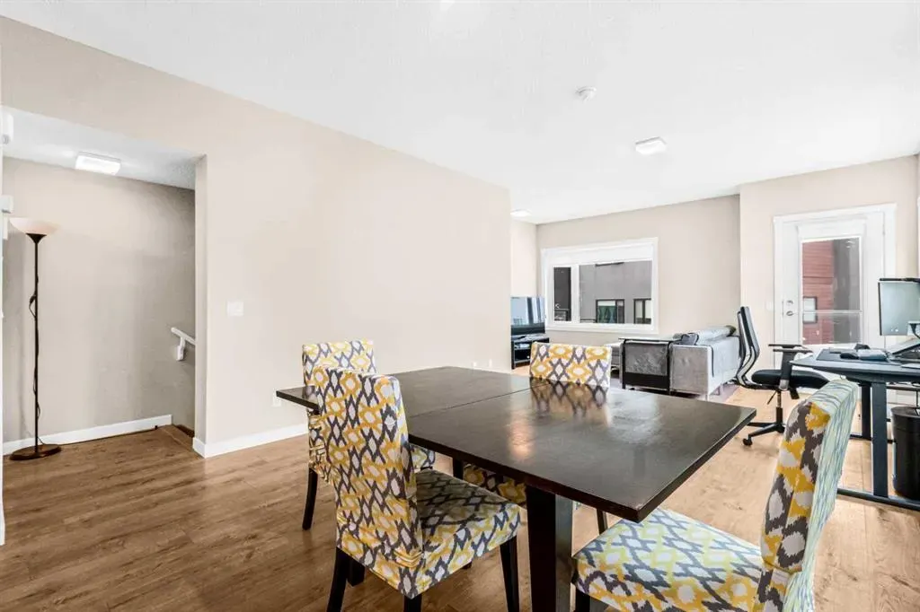 218 Sherwood Square NW, #601
