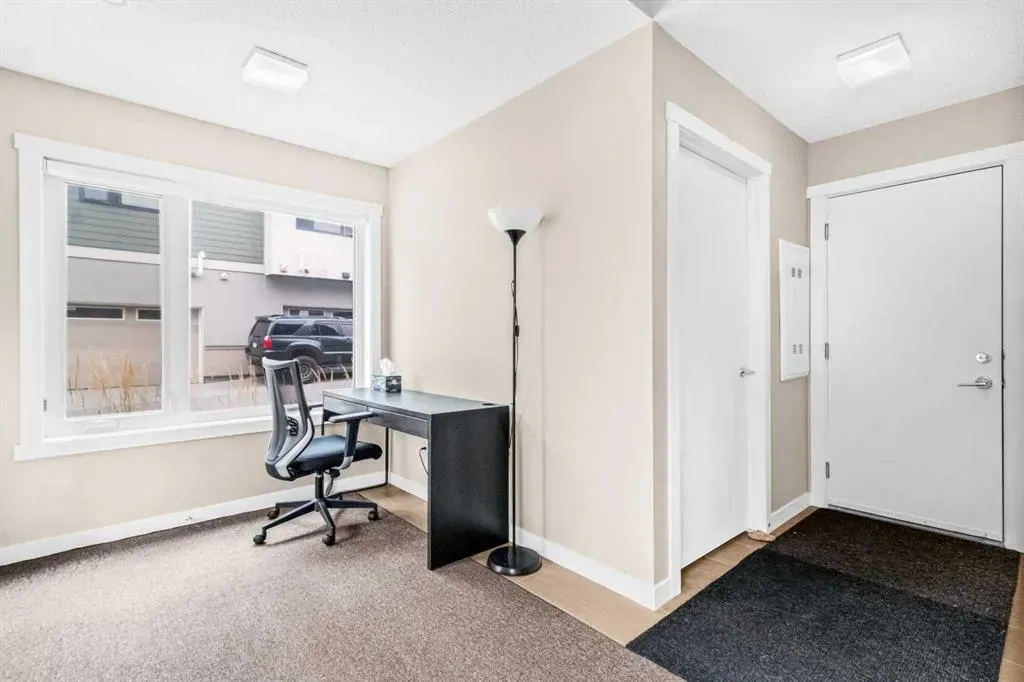 218 Sherwood Square NW, #601