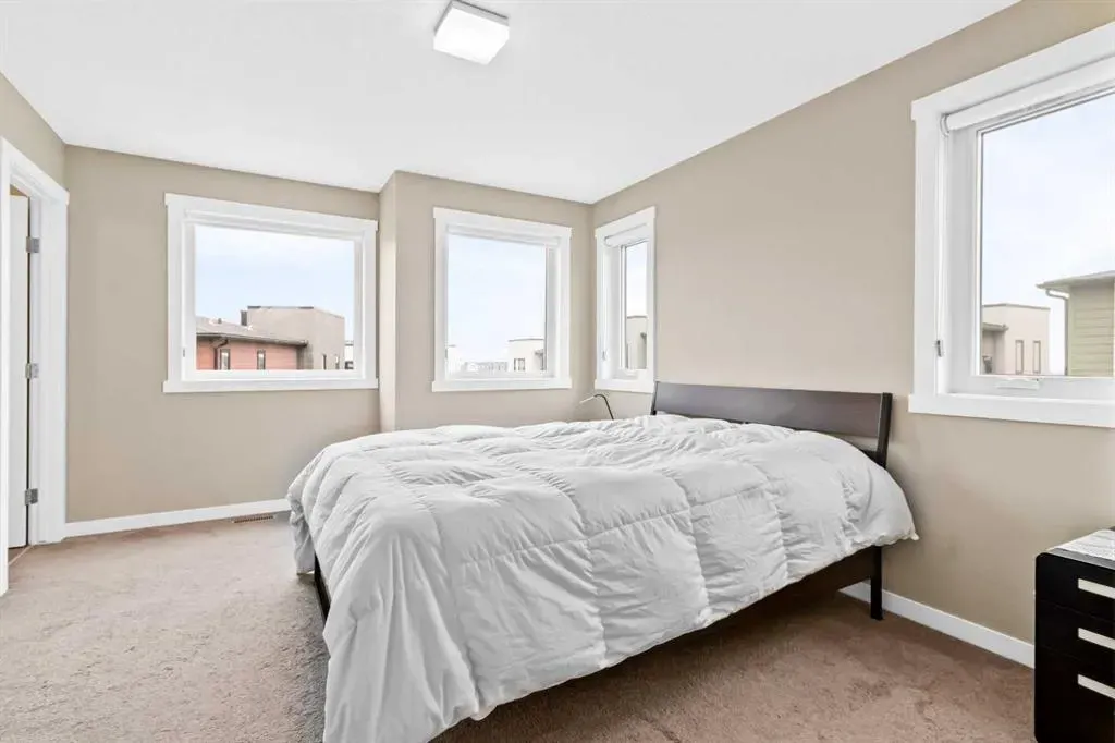 218 Sherwood Square NW, #601