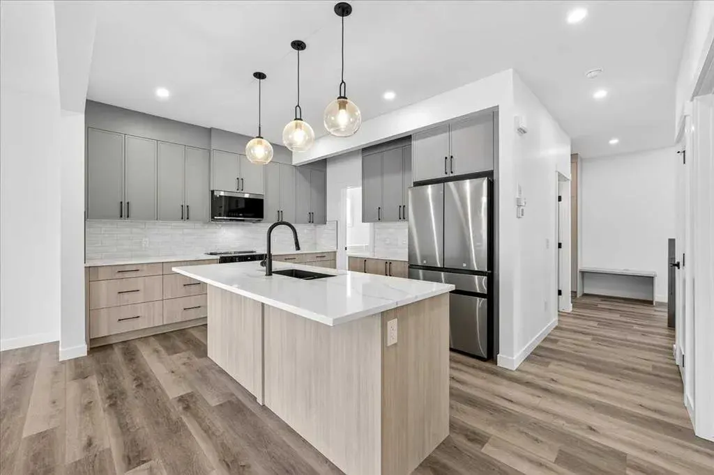3 Lakewood Point