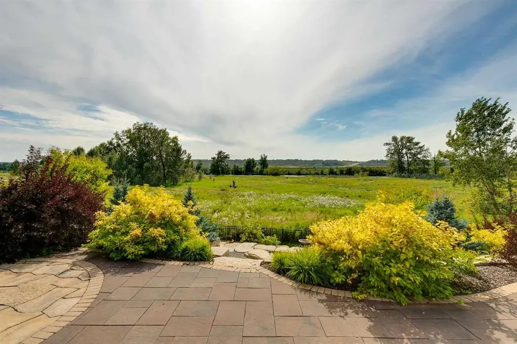 140 Cranbrook View SE