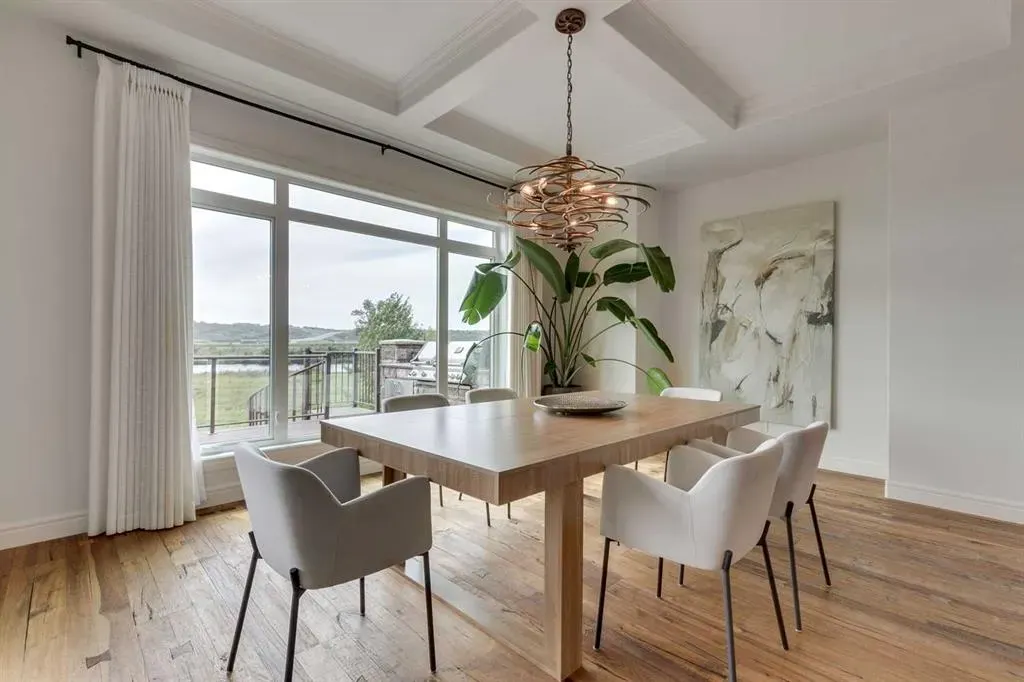 140 Cranbrook View SE